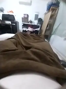 Snapshot of luluankle chatting on 09-15-25, 11:05 luluankle online show from 09-15-25, 11:05