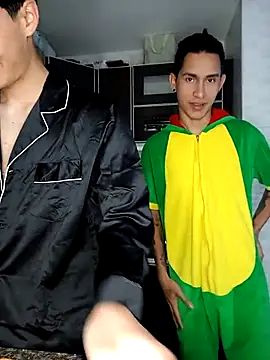 Snapshot of MillersKink chatting on 03-09-25, 04:44 MillersKink online show from 03-09-25, 04:44