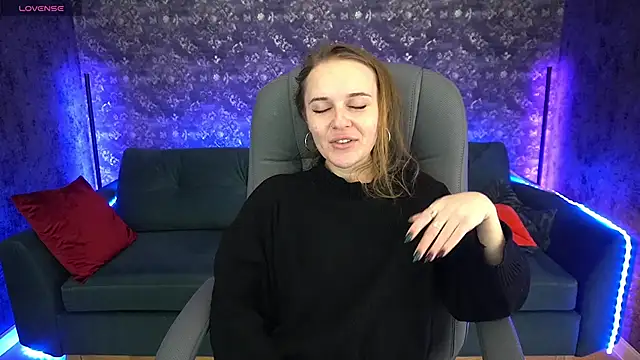 MaribelRiverr  online show from 12-19-24, 06:12