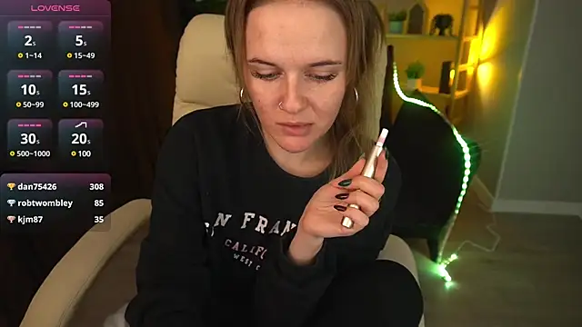 MaribelRiverr  online show from 12-21-24, 10:06