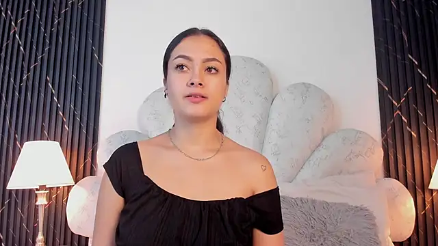 Jaslyn  Smith online show from 04-13-26, 05:07