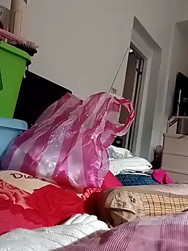 jamescheng27390 online show from 03-09-25, 08:29