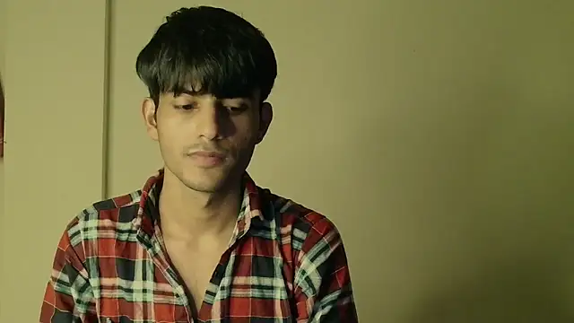 Snapshot of kingkartik7 chatting on 03-10-25, 01:32 kingkartik7 online show from 03-10-25, 01:32