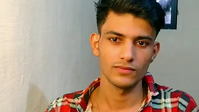 Snapshot of kingkartik7 chatting on 09-12-25, 11:32 kingkartik7 online show from 09-12-25, 11:32