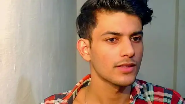 Snapshot of kingkartik7 chatting on 10-05-25, 01:42 kingkartik7 online show from 10-05-25, 01:42