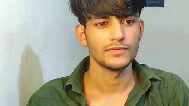 Snapshot of kingkartik7 chatting on 10-14-25, 02:40 kingkartik7 online show from 10-14-25, 02:40