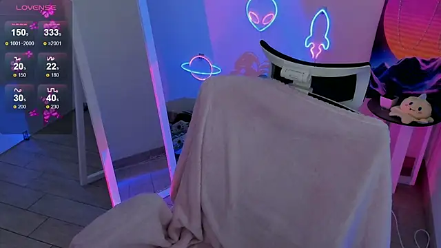 Fire Bestie online show from 03-07-25, 04:55