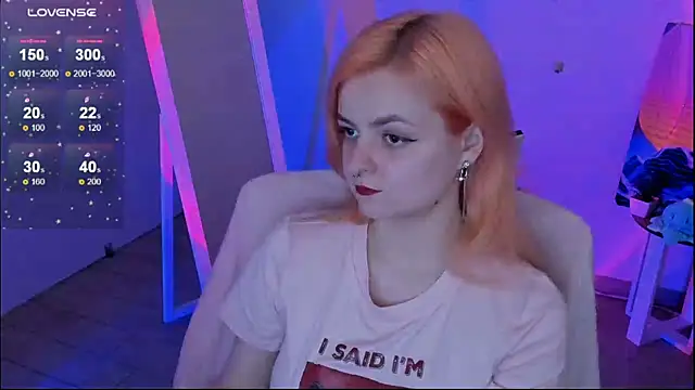 Snapshot of Fire_Bestie chatting on 01-09-26, 01:47 Fire Bestie online show from 01-09-26, 01:47