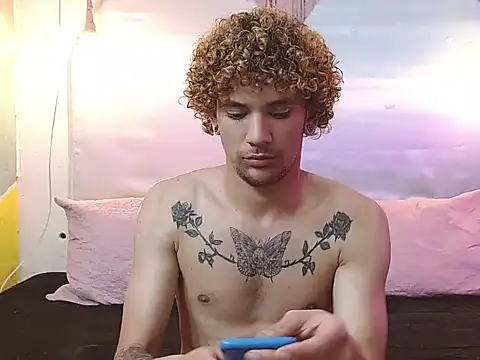 tylor boy online show from 12-01-25, 04:17