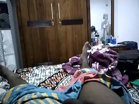 Snapshot of nikini1621 chatting on 12-05-25, 05:09 nikini1621 online show from 12-05-25, 05:09