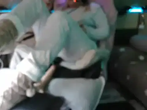 LaRa forU online show from 12-18-24, 04:49