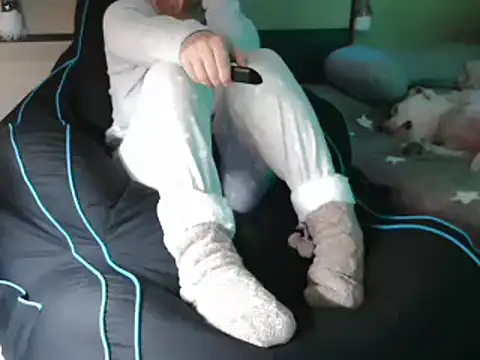 LaRa forU online show from 12-18-24, 09:51