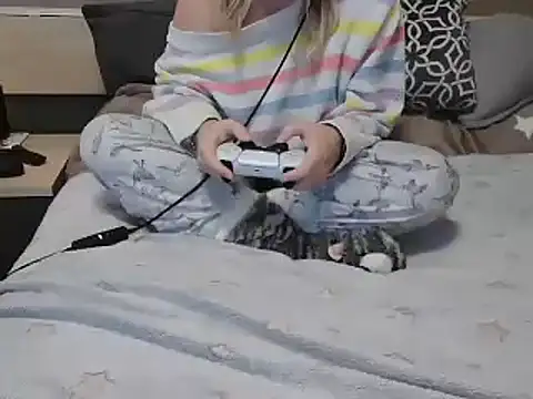 LaRa forU online show from 01-17-25, 05:08