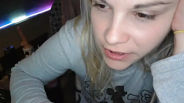 LaRa forU online show from 03-22-25, 09:42