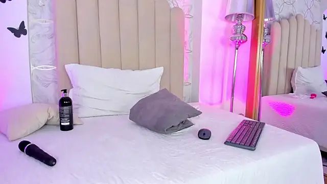 Snapshot of PollyGrey_ chatting on 02-01-25, 06:32 PollyGrey  online show from 02-01-25, 06:32