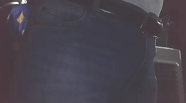 Snapshot of briefsguy4life@xh chatting on 03-16-25, 04:41 briefsguy4lifexh online show from 03-16-25, 04:41