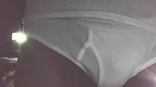 Snapshot of briefsguy4life@xh chatting on 09-13-25, 05:07 briefsguy4lifexh online show from 09-13-25, 05:07