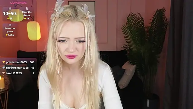 EmilyAir online show from 12-25-24, 04:43