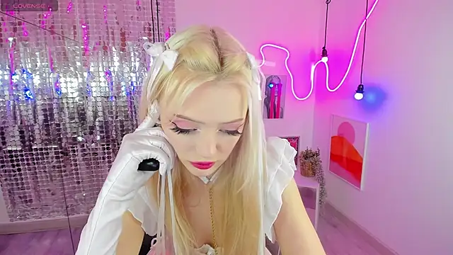 EmilyAir online show from 01-25-25, 05:40