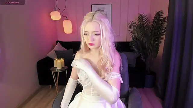 EmilyAir online show from 03-01-25, 03:21