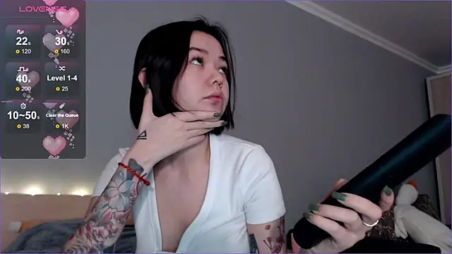 Snapshot of osaka_nia chatting on 01-15-25, 02:13 osaka nia online show from 01-15-25, 02:13