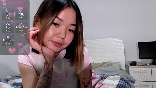 Snapshot of osaka_nia chatting on 10-04-25, 04:05 osaka nia online show from 10-04-25, 04:05