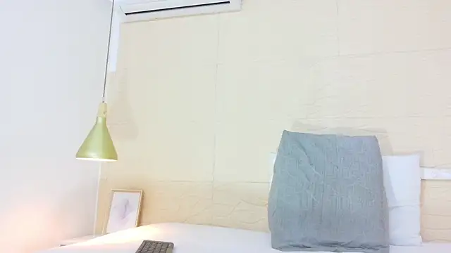 Chocolatte bar online show from 09-30-25, 02:11