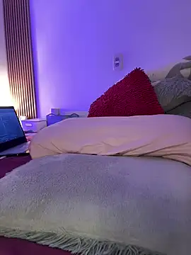 Snapshot of Mae_Henao9 chatting on 09-09-25, 04:12 Mae Henao9 online show from 09-09-25, 04:12