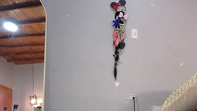 Luna Florez online show from 01-29-25, 07:32