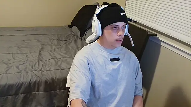 cumwithkash online show from 02-24-25, 05:33