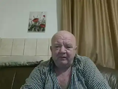 Snapshot of fullballs6 chatting on 01-25-25, 01:21 fullballs6 online show from 01-25-25, 01:21