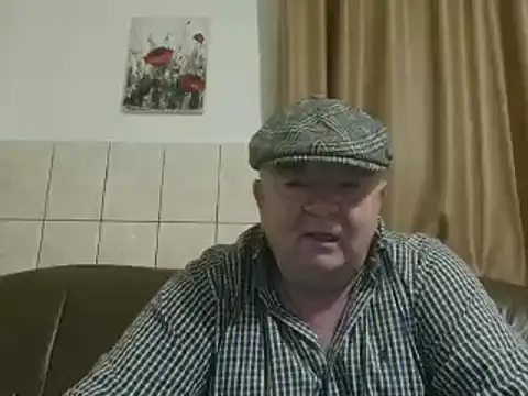 Snapshot of fullballs6 chatting on 01-26-25, 01:31 fullballs6 online show from 01-26-25, 01:31