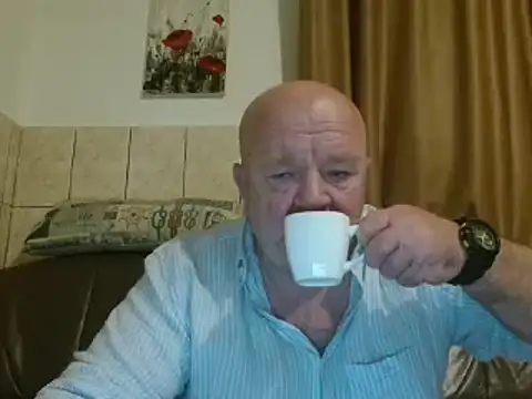 Snapshot of fullballs6 chatting on 02-01-25, 01:02 fullballs6 online show from 02-01-25, 01:02