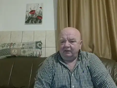 Snapshot of fullballs6 chatting on 02-08-25, 03:08 fullballs6 online show from 02-08-25, 03:08