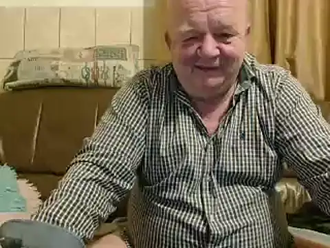 Snapshot of fullballs6 chatting on 03-05-25, 03:08 fullballs6 online show from 03-05-25, 03:08