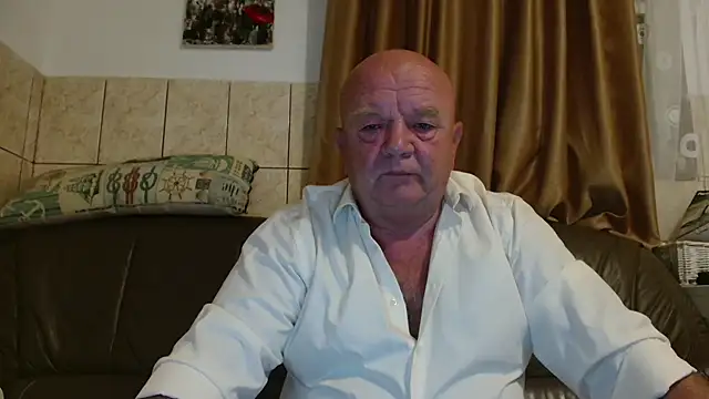 Snapshot of fullballs6 chatting on 09-24-25, 12:36 fullballs6 online show from 09-24-25, 12:36