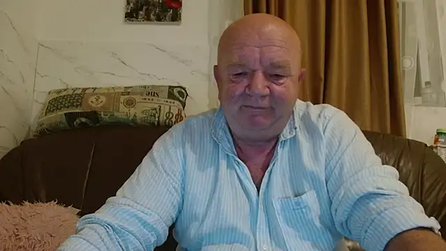 Snapshot of fullballs6 chatting on 11-12-25, 03:07 fullballs6 online show from 11-12-25, 03:07