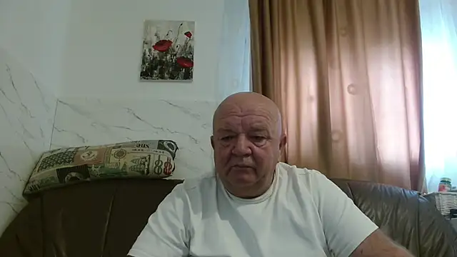 Snapshot of fullballs6 chatting on 11-27-25, 08:05 fullballs6 online show from 11-27-25, 08:05