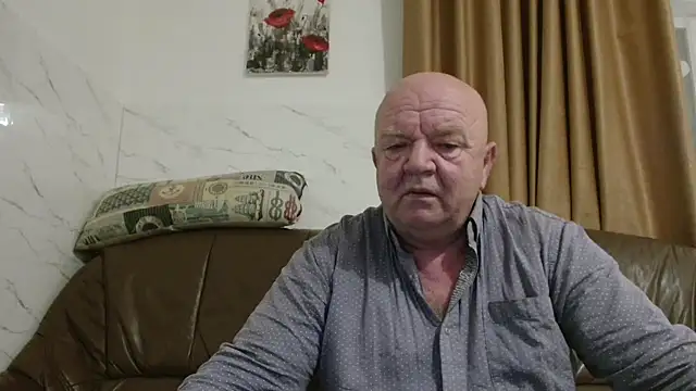 Snapshot of fullballs6 chatting on 12-22-25, 02:52 fullballs6 online show from 12-22-25, 02:52