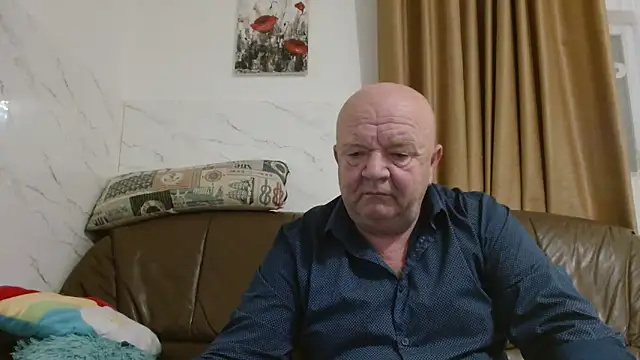 Snapshot of fullballs6 chatting on 12-23-25, 03:37 fullballs6 online show from 12-23-25, 03:37