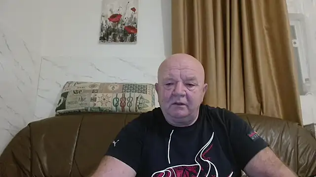 Snapshot of fullballs6 chatting on 01-08-26, 03:42 fullballs6 online show from 01-08-26, 03:42