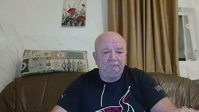 Snapshot of fullballs6 chatting on 01-10-26, 02:57 fullballs6 online show from 01-10-26, 02:57