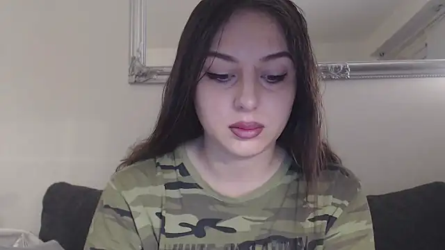 courtneyPerfect online show from 12-06-24, 07:54