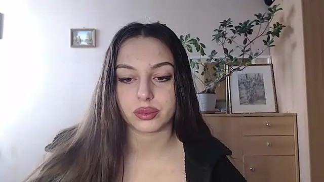 courtneyPerfect online show from 01-28-25, 07:43