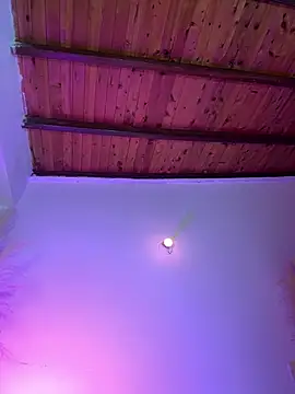 Snapshot of LylaLee111 chatting on 02-15-25, 01:16 LylaLee111 online show from 02-15-25, 01:16