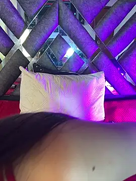 Snapshot of LylaLee111 chatting on 02-28-25, 05:26 LylaLee111 online show from 02-28-25, 05:26