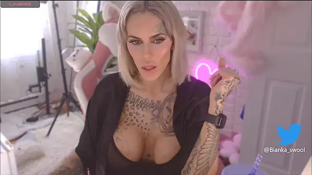 biankaswool1 online show from 02-19-25, 06:00