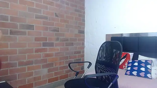 Snapshot of samantha__karolstone chatting on 10-01-25, 10:38 samantha karolstone online show from 10-01-25, 10:38