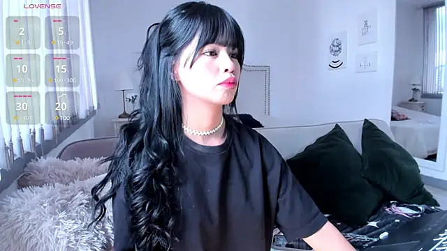 Snapshot of HannaKim chatting on 12-18-24, 02:38 HannaKim online show from 12-18-24, 02:38