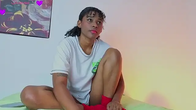 Snapshot of ChannelCox1 chatting on 10-16-25, 07:09 ChannelCox1 online show from 10-16-25, 07:09